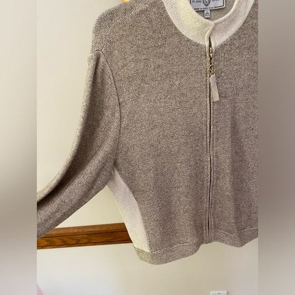 St John Sport by Marie Gray Large zipper front - Picture 2 of 8